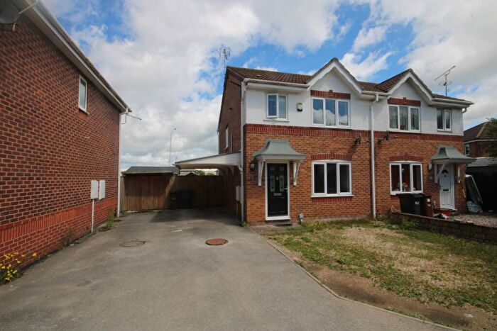 3 Bedroom Semi-Detached House To Rent In Cledwen Road, Chester, CH4