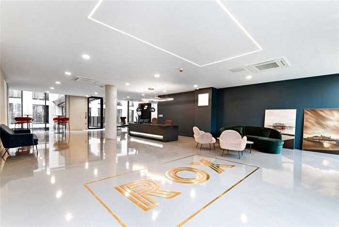 2 Bedroom Flat To Rent In Gloucester Place, Brighton, BN1