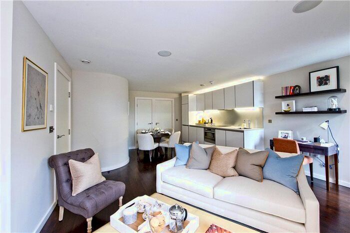 1 Bedroom Flat To Rent In Islington On The Green, A Islington Green, Islington, London, N1