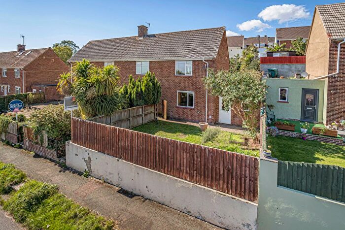 3 Bedroom Semi-Detached House For Sale In Coleman Avenue, Teignmouth, TQ14
