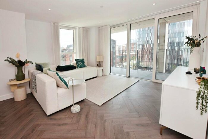 3 Bedroom Flat To Rent In Castle Wharf, A Chester Road, Castlefield, Manchester, M15