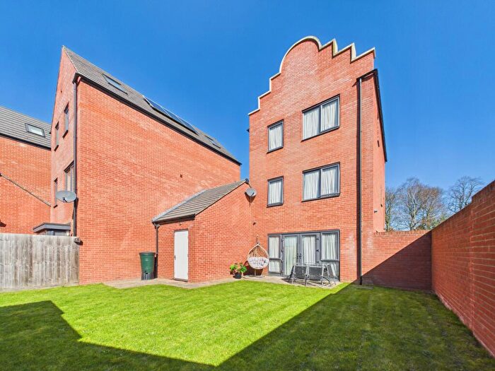 4 Bedroom Detached House For Sale In Caithness Crescent, Derby, DE22