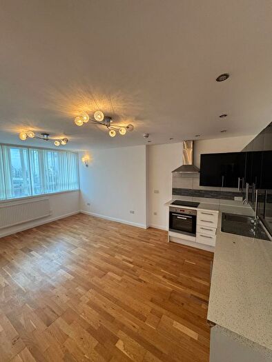 2 Bedroom Flat To Rent In Selhurst Road, South Norwood, SE25