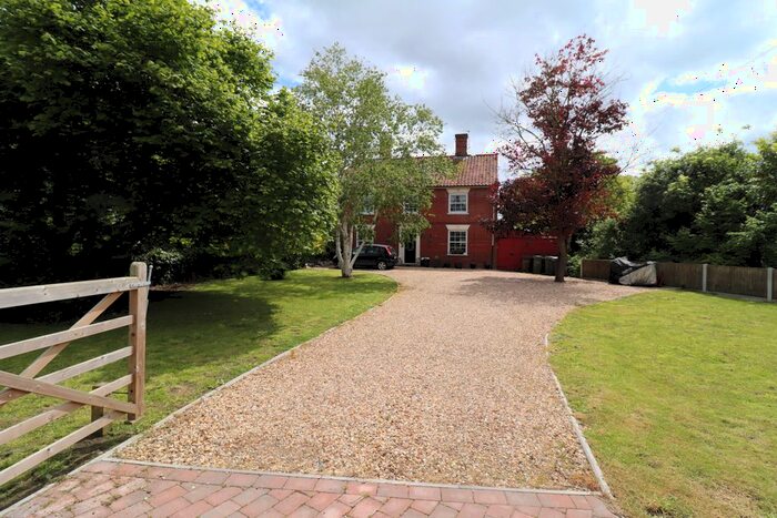 5 Bedroom Link Detached House For Sale In Church Road, Shelfanger, Diss, IP22