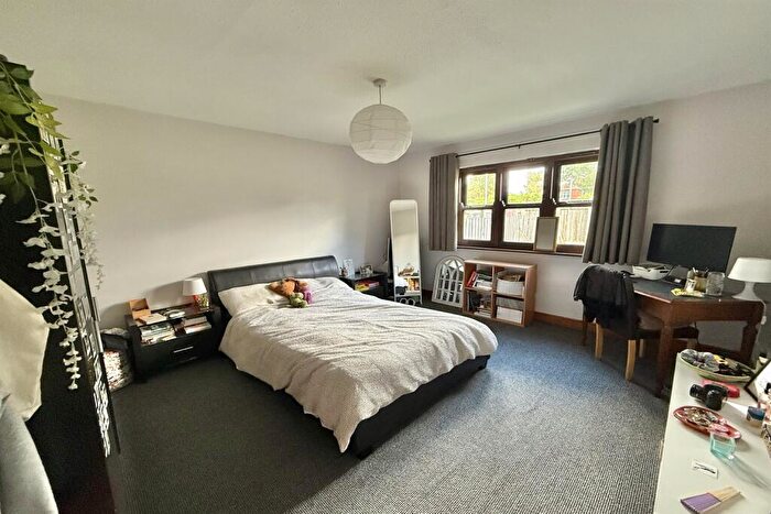 2 Bedroom Apartment To Rent In Elladene Park, Chorlton, M21