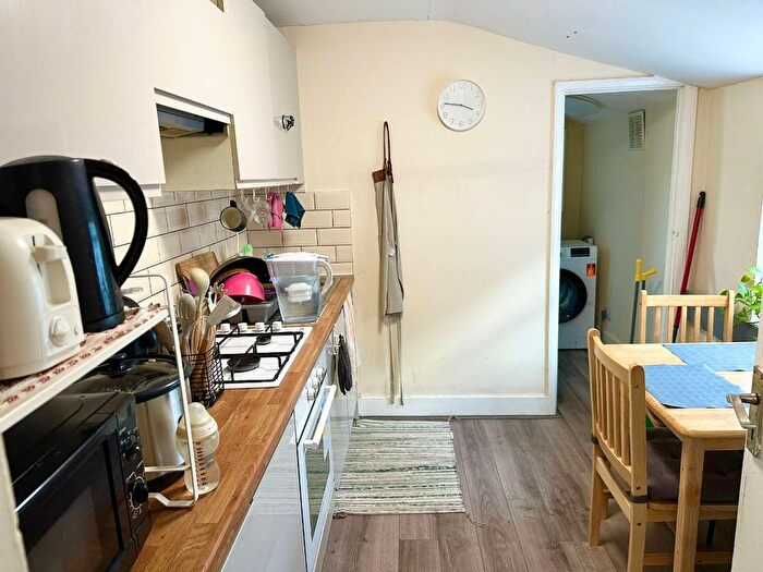 1 Bedroom Flat To Rent In Herbert Road, London, E12