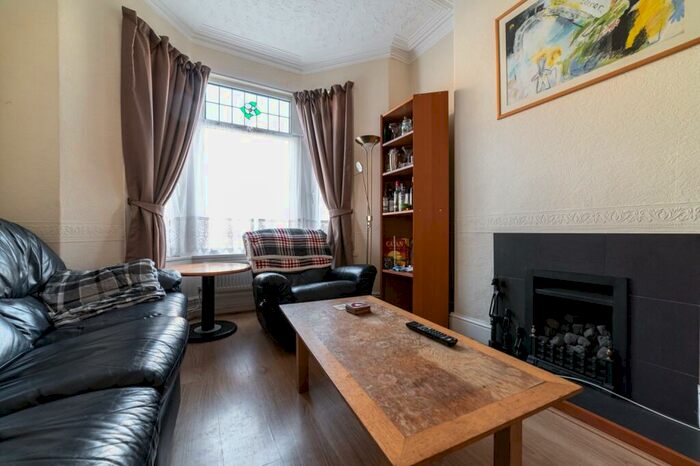 4 Bedroom Terraced House To Rent In Tewkesbury Street, Cathays, CF24