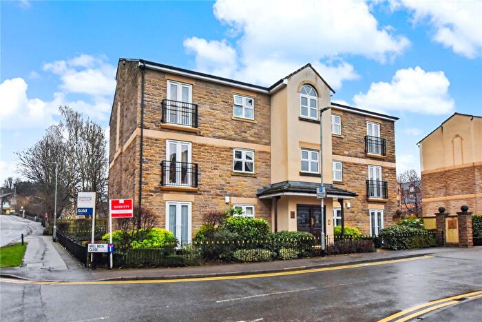 2 Bedroom Apartment For Sale In Flat, Mill Beck Close, Farsley, Pudsey, West Yorkshire, LS28