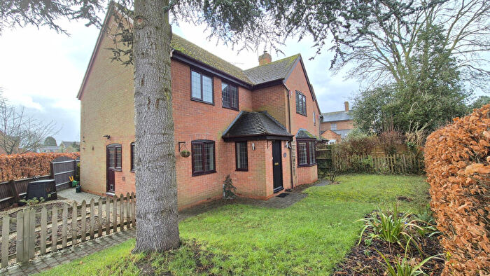 4 Bedroom Detached House For Sale In Leamington Road, Long Itchington, CV47