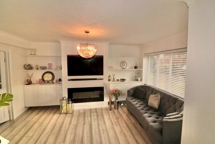 3 Bedroom Property To Rent In Larkswood Road, Stanford-Le-Hope, SS17