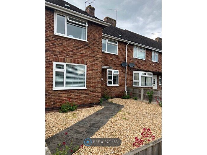 4 Bedroom End Of Terrace House To Rent In Meadow Road, Newport, TF10
