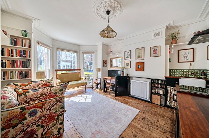 1 Bedroom Flat For Sale In Gondar Gardens, West Hampstead, London, NW6