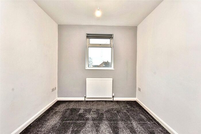 3 Bedroom Terraced House For Sale In Ashlea Green, Leeds, West Yorkshire, LS13