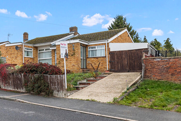 3 Bedroom Semi-Detached Bungalow For Sale In Scott Road, Wellingborough, NN8