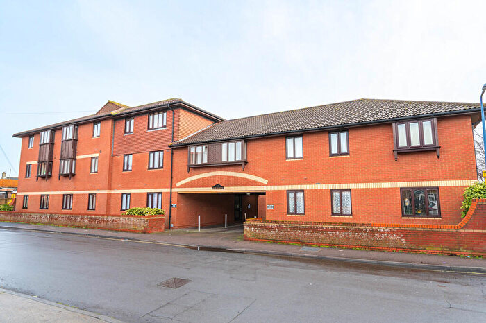 2 Bedroom Flat For Sale In The House Martins, Cage Lane, Felixstowe, IP11