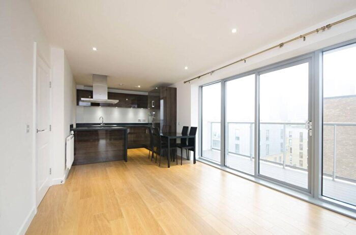 2 Bedroom Flat To Rent In Lucienne Court, Poplar, London, E14