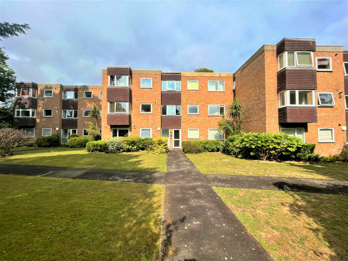 1 Bedroom Flat To Rent In Kemnal Road, Chislehurst, Kent, BR7