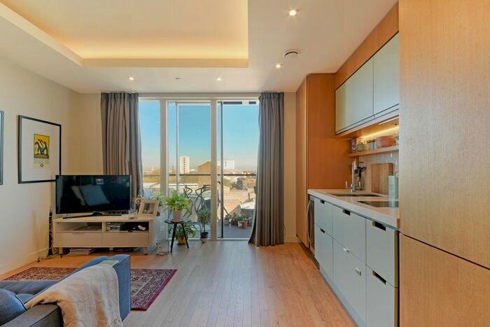 Studio To Rent In Park Vista Tower, London, E1W