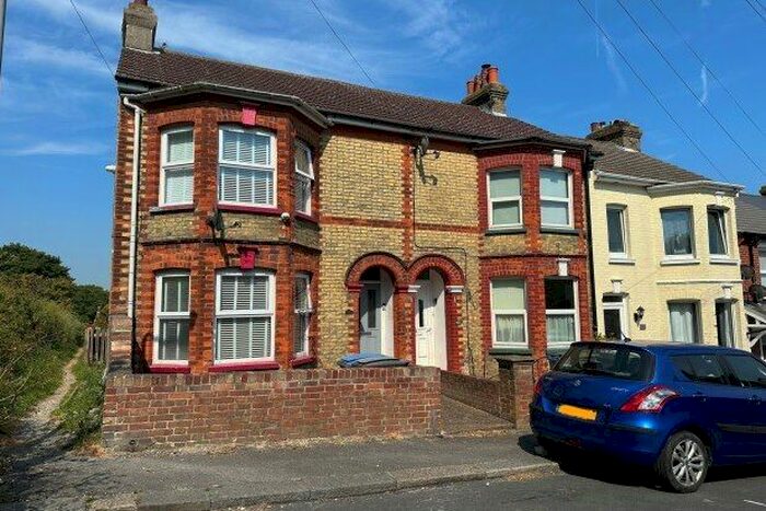 2 Bedroom Property To Rent In Lascelles Road, Dover, CT17