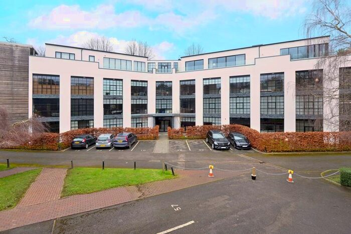 2 Bedroom Flat To Rent In Station Approach, Godalming, GU7