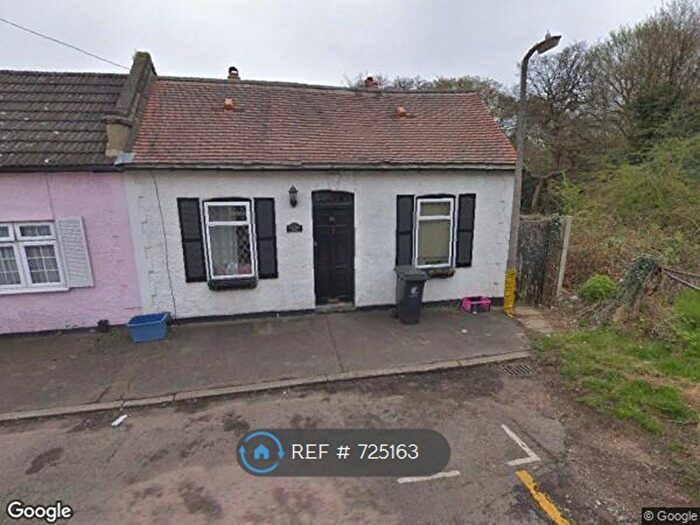 2 Bedroom Bungalow To Rent In Kings Place, Essex, IG9