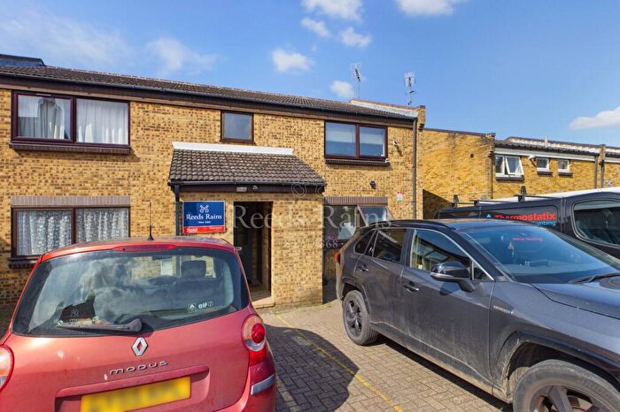2 Bedroom Apartment To Rent In Flat D, A Craylands Lane, Swanscombe, Kent, DA10