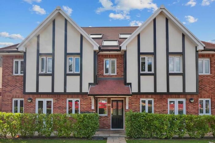 3 Bedroom Flat To Rent In Orchard Way, Croydon, CR0