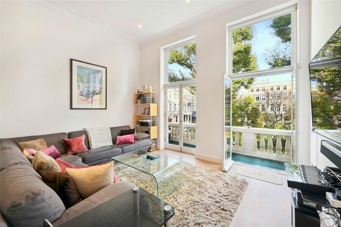 2 Bedroom Flat To Rent In Earls Court Square, Earls Court, London, SW5