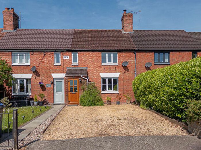 2 Bedroom Cottage For Sale In Beanacre, Melksham, SN12