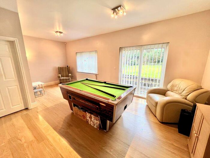 4 Bedroom Detached House For Sale In Compstall Road, Romiley, SK6