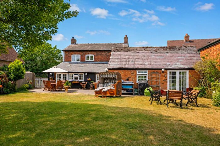 4 Bedroom Detached House For Sale In Lower Road, Breachwood Green, Hitchin, Hertfordshire, SG4