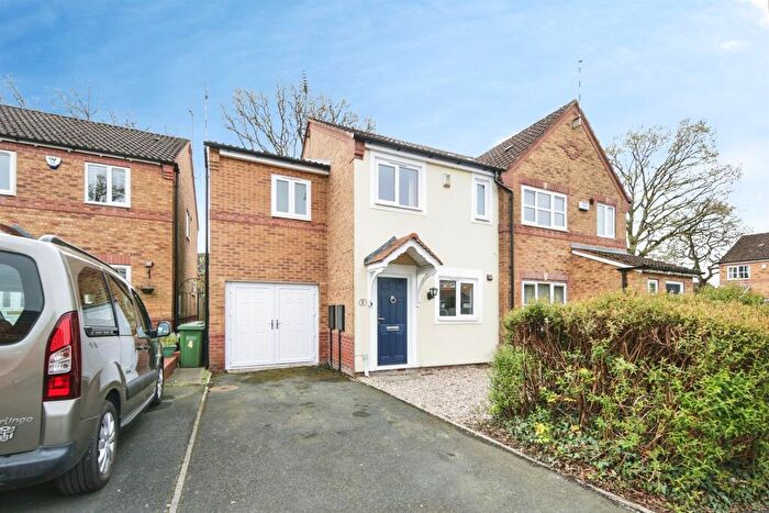 3 Bedroom Semi Detached House For Sale In Gorton Croft, Balsall Common, CV7