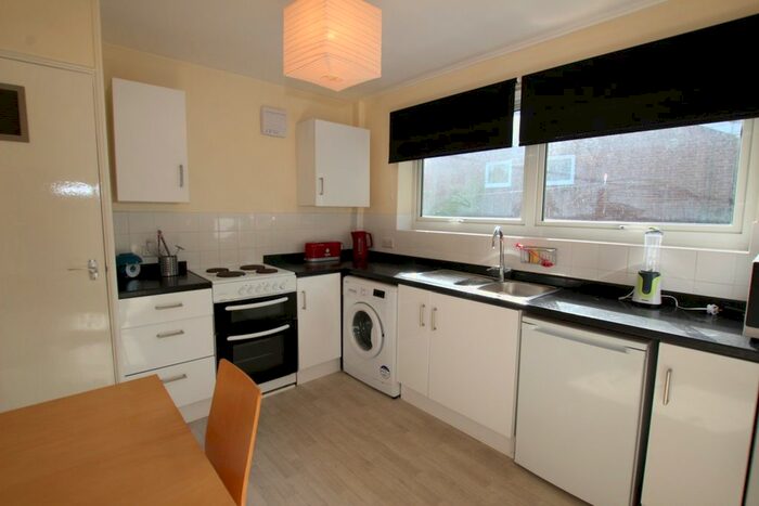 2 Bedroom Maisonette To Rent In Magdala Road, Mapperley Park, Nottingham, NG3