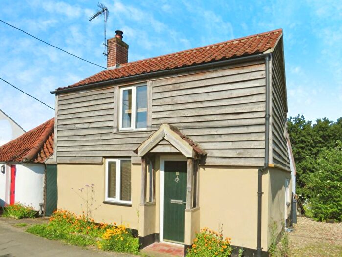 2 Bedroom Cottage For Sale In White Road, Methwold, IP26
