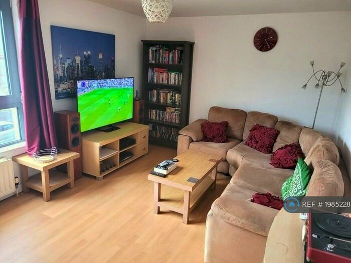 2 Bedroom Flat To Rent In Sandport Way, Edinburgh, EH6