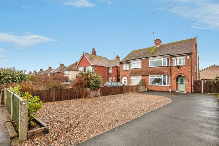 3 Bedroom Semi Detached House For Sale In Caister Road, Great Yarmouth, NR30