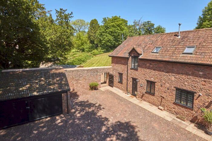 4 Bedroom Semi-Detached House For Sale In Prispen Drive, Silverton, Exeter, EX5