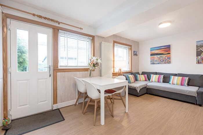 4 Bedroom End Of Terrace House For Sale In Provost Milne Grove, South Queensferry, EH30