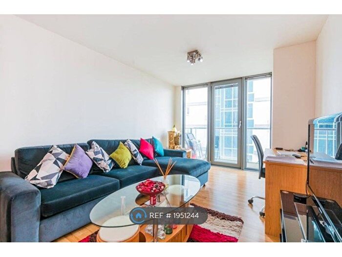 2 Bedroom Flat To Rent In George Hudson Tower, London, E15