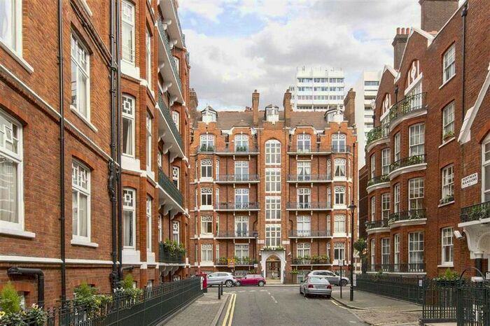 2 Bedroom Flat To Rent In Chiltern Street, London, W1U