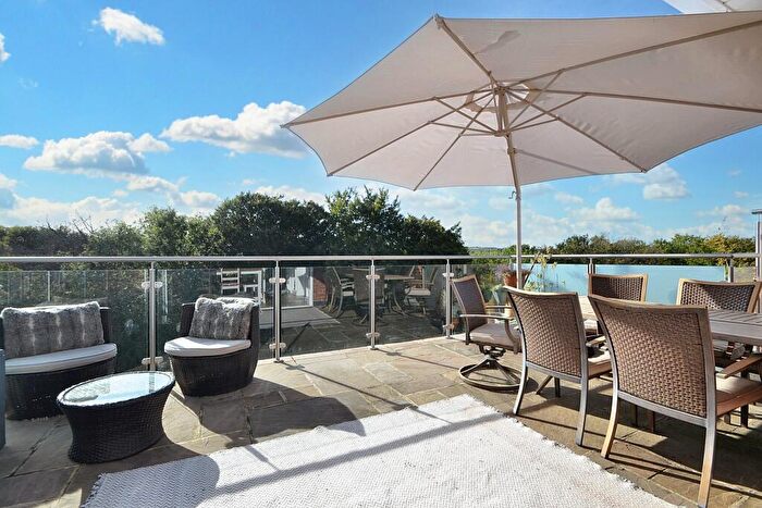 4 Bedroom Semi-Detached House For Sale In Winchester, SO23