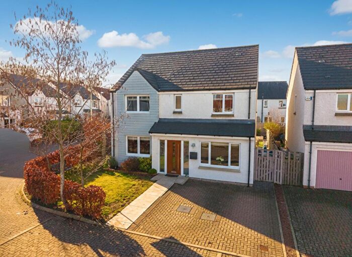 4 Bedroom Detached House For Sale In Sheil Place, East Calder, EH53