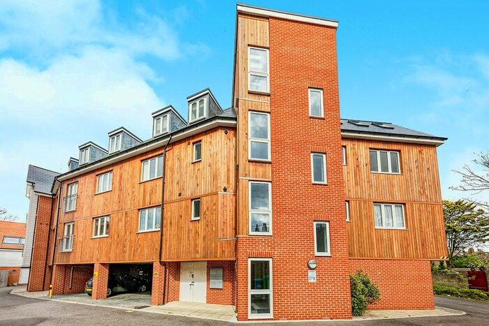 2 Bedroom Flat To Rent In Victoria Mews, Regent Street, Whitstable, CT5