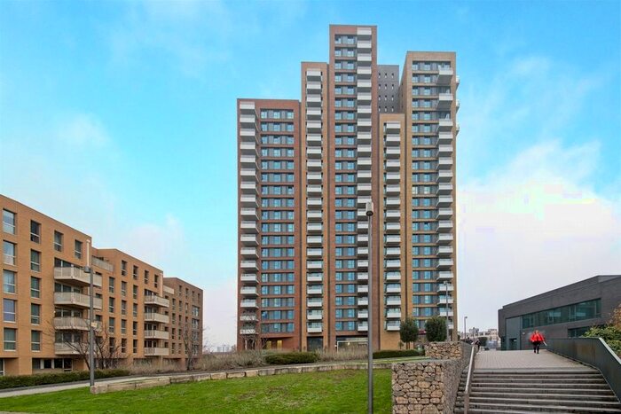 3 Bedroom Flat To Rent In Marner Point, St Andrews, Bow, E3