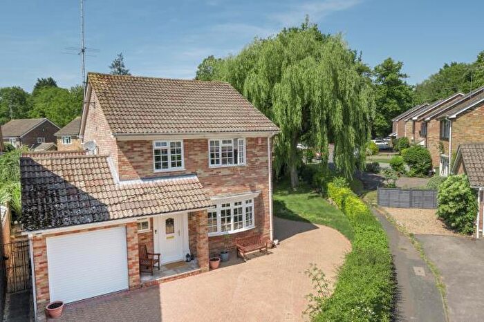 4 Bedroom Detached House To Rent In Windlesham, Surrey, GU20