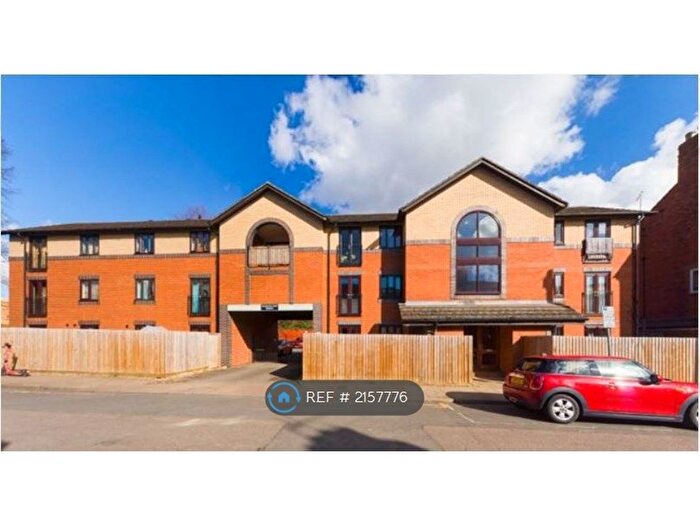 1 Bedroom Flat To Rent In Palmerston Court, Northampton, NN1