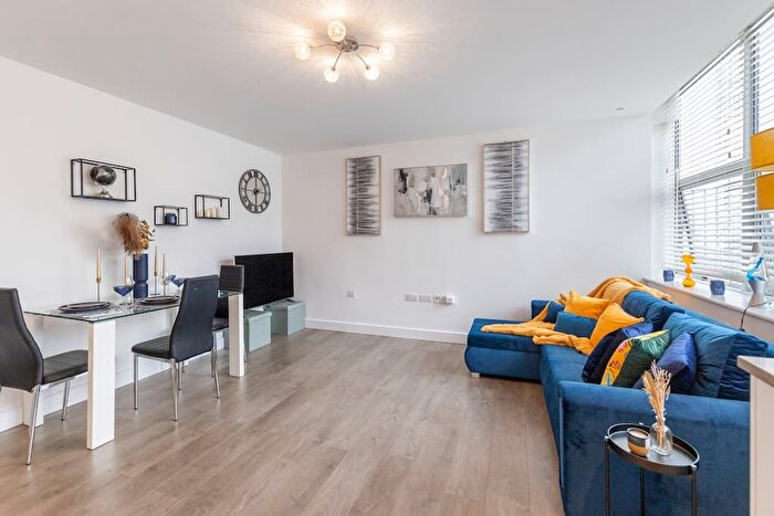 1 Bedroom Flat To Rent In London Borough Of Barnet, NW11