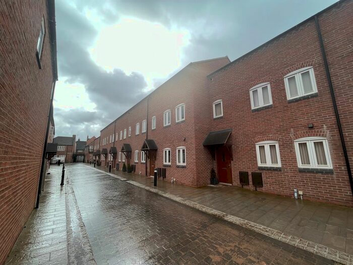 4 Bedroom Terraced House To Rent In Church Street, Atherstone, CV9