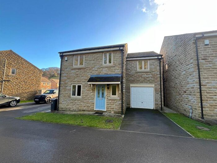 3 Bedroom Semi-Detached House To Rent In Perseverance Place, Holmfirth, HD9