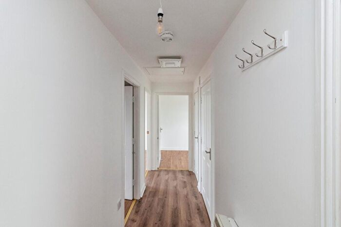 2 Bedroom Apartment To Rent In Fielder Mews, Sheffield, South Yorkshire, S5